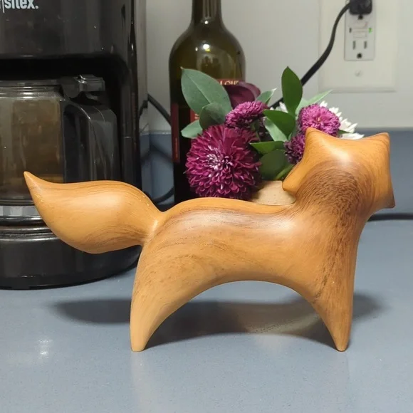 Wooden Fox Figurine - Picture 2 of 6